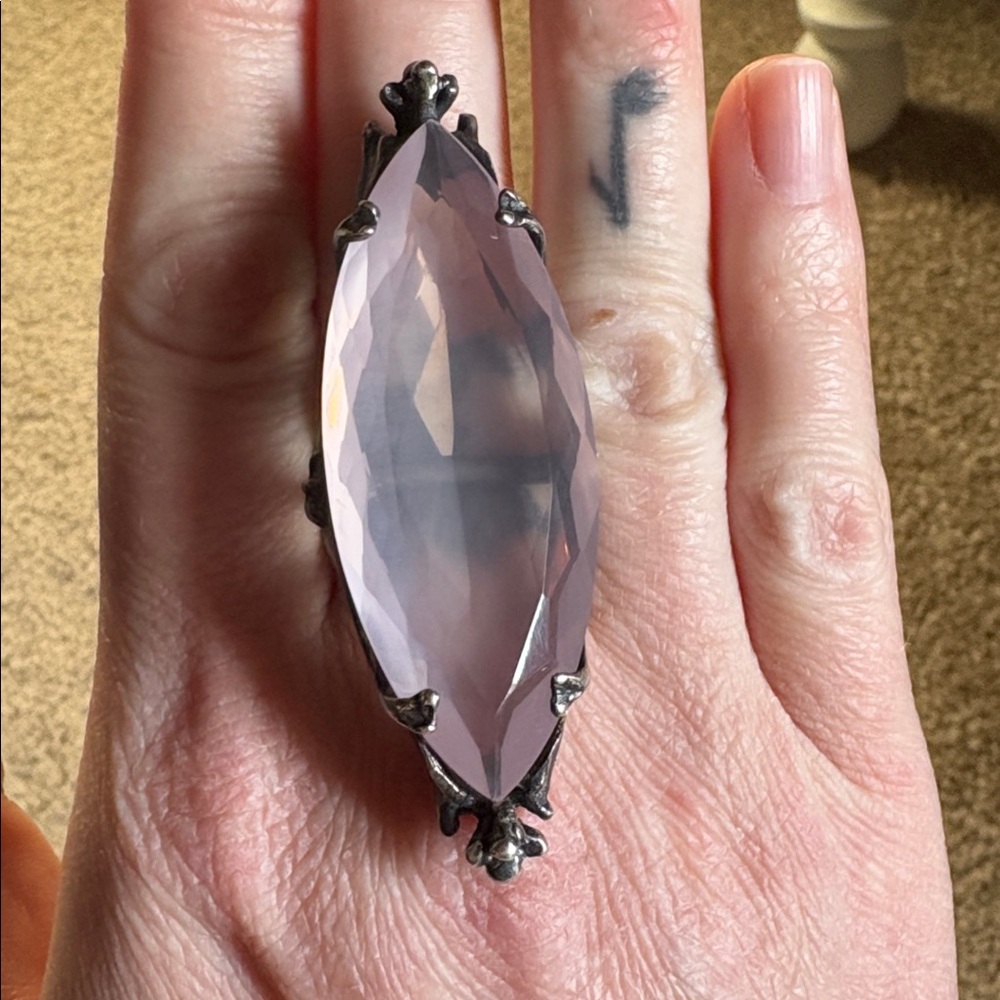 🖤SOLD🖤 Bloodmilk | Pale Rose Quarts Aphrodite Ring - Picture 2 of 7